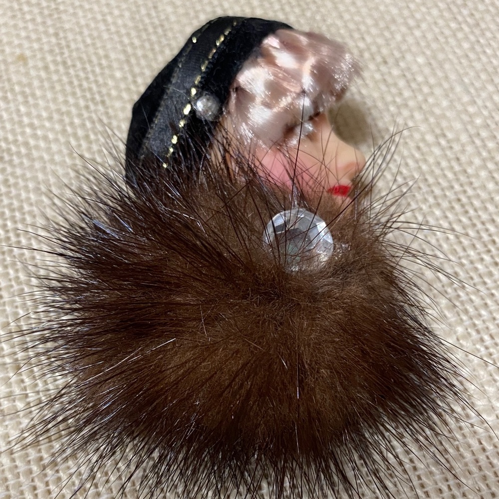 Vintage 1950’s Lady figure Brooch